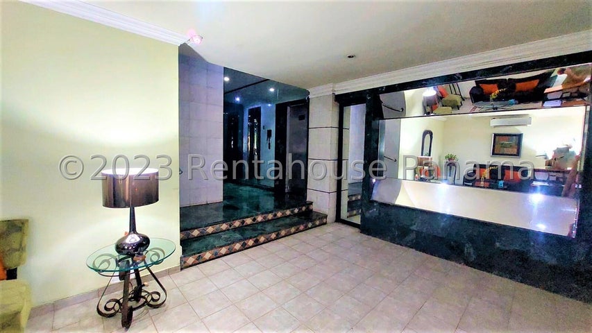 Exclusive Apartment in Bella vista